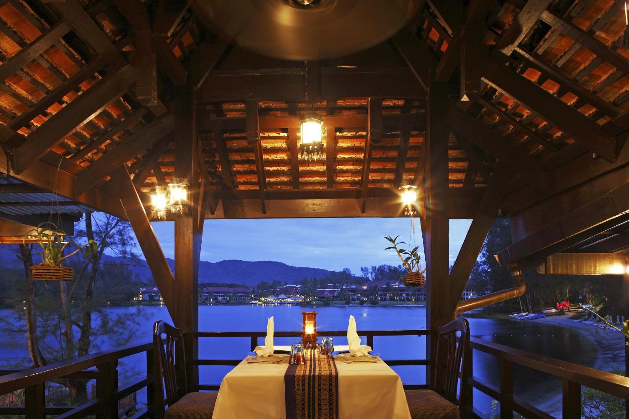 Dusit Thani Laguna Phuket Παραλία Μπανγκ Ταο Εξωτερικό φωτογραφία The interior of the restaurant